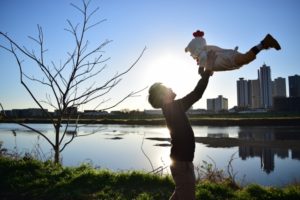 シングルファザーの再婚率は？子連れは難しい？再婚相手を見つける方法